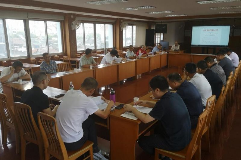 公司召開二季度標化管理講評暨安全生產(chǎn)月表彰會